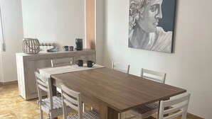 Apartment | Dining