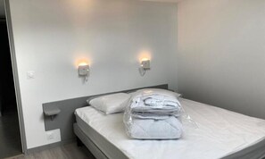 Fer et planche Ă repasser