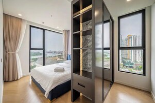 Family Suite, 3 Bedrooms, Club Lounge Access, City View | Egyptian cotton sheets, premium bedding, down comforters