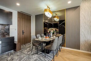 In-room dining - Sarang Smile Luxstay Lumiere Riverside (An Khanh)