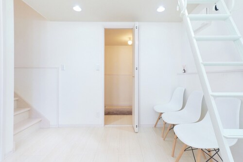 1F  4 minutes from SoshigayaOkura Station  Acco / Setagaya-ku Tokyo