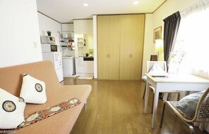 TV - Fuji House / Suginami-ku Tokyo (Suginami-ku)