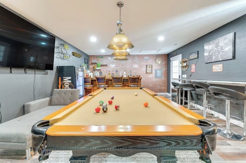 Spacious 4-bedroom house in fabulous Bullhead City with AC