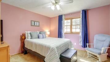 3 bedrooms, desk, iron/ironing board, internet