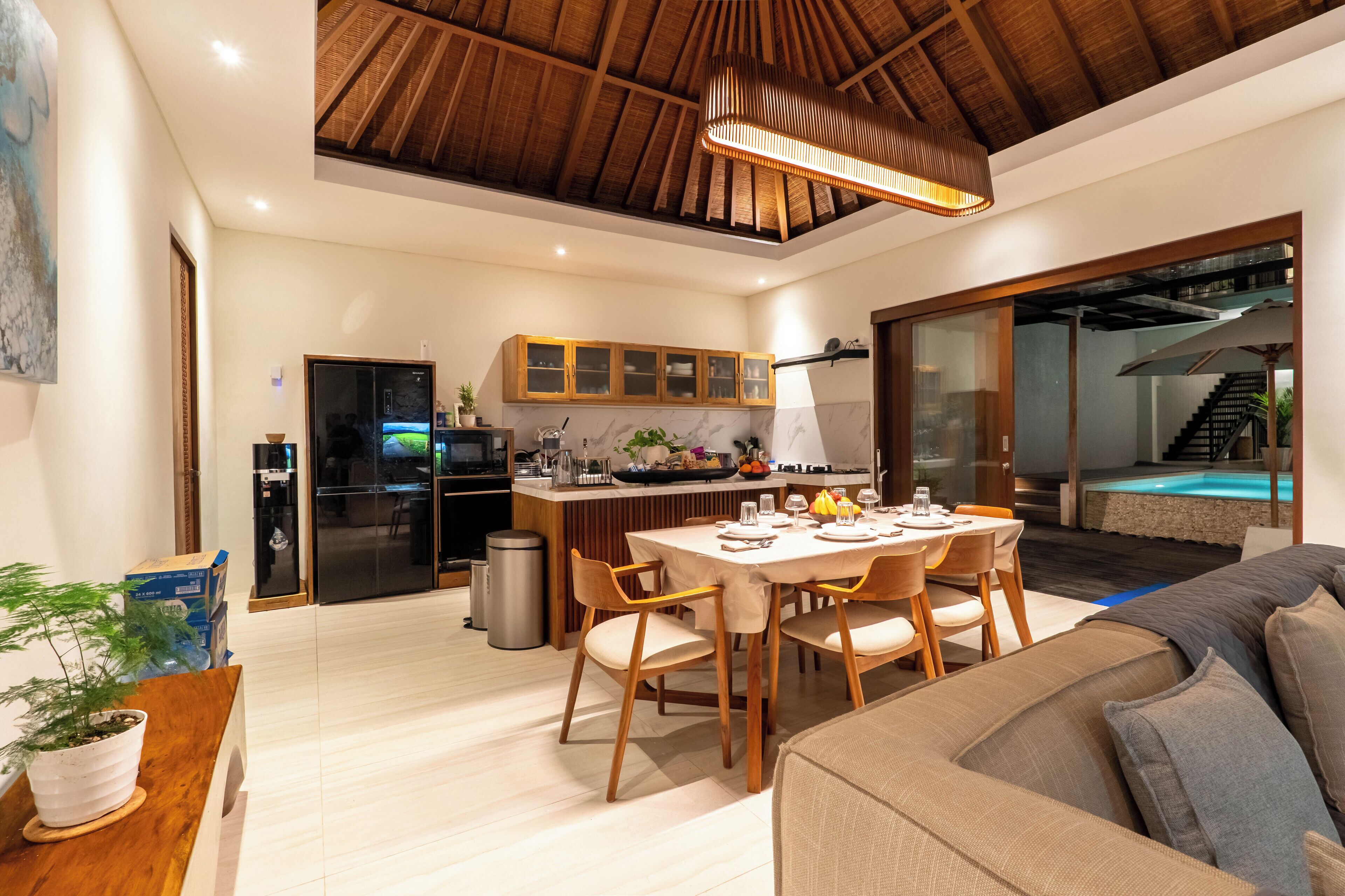 Villa, 4 Bedrooms, Non Smoking, Private Pool | Dining room