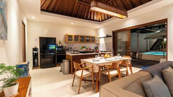 Biệt thự, 4 phòng ngủ, không hút thuốc, hồ bơi riêng | Phòng ăn