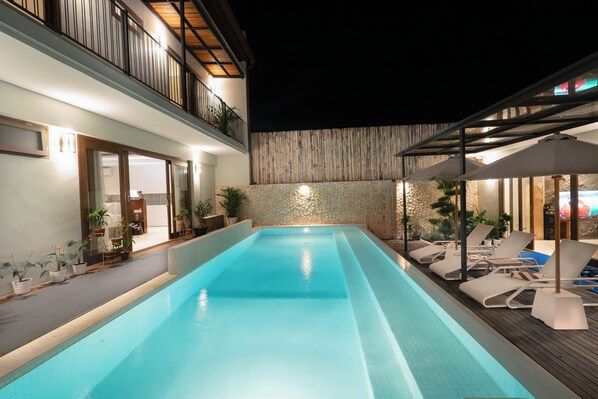 Kolam renang outdoor