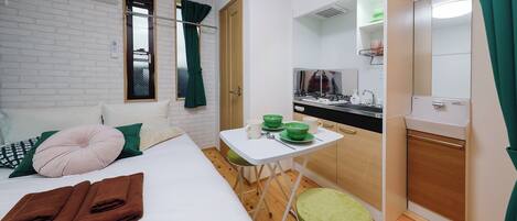 1 soverom, wi-fi (inkludert) og sengetøy