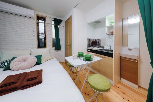 1 bedroom, free WiFi, bed sheets