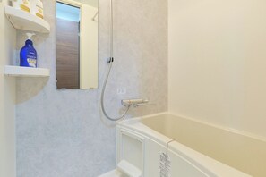 ヘアドライヤー、タオル