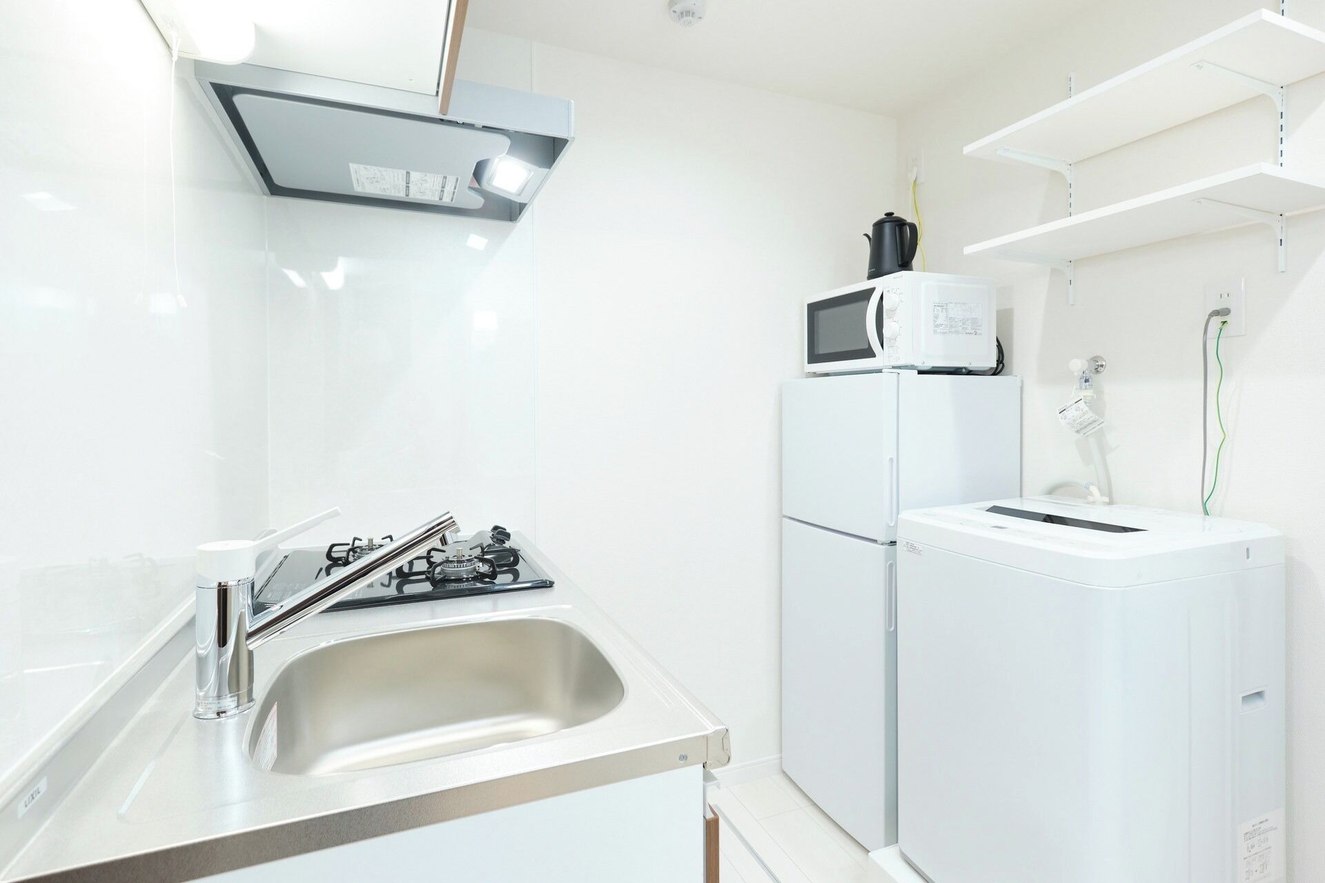 Fridge, microwave, stovetop, cookware/dishes/utensils