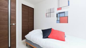 1 bedroom, free WiFi, bed sheets