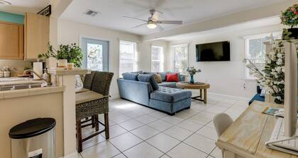 3 Mi to Jensen Beach: Pet-Friendly Getaway w/ Yard