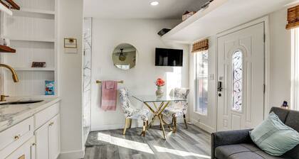 Solo Escape w/ Hot Tub! 10 Mi to Dtwn Sacramento