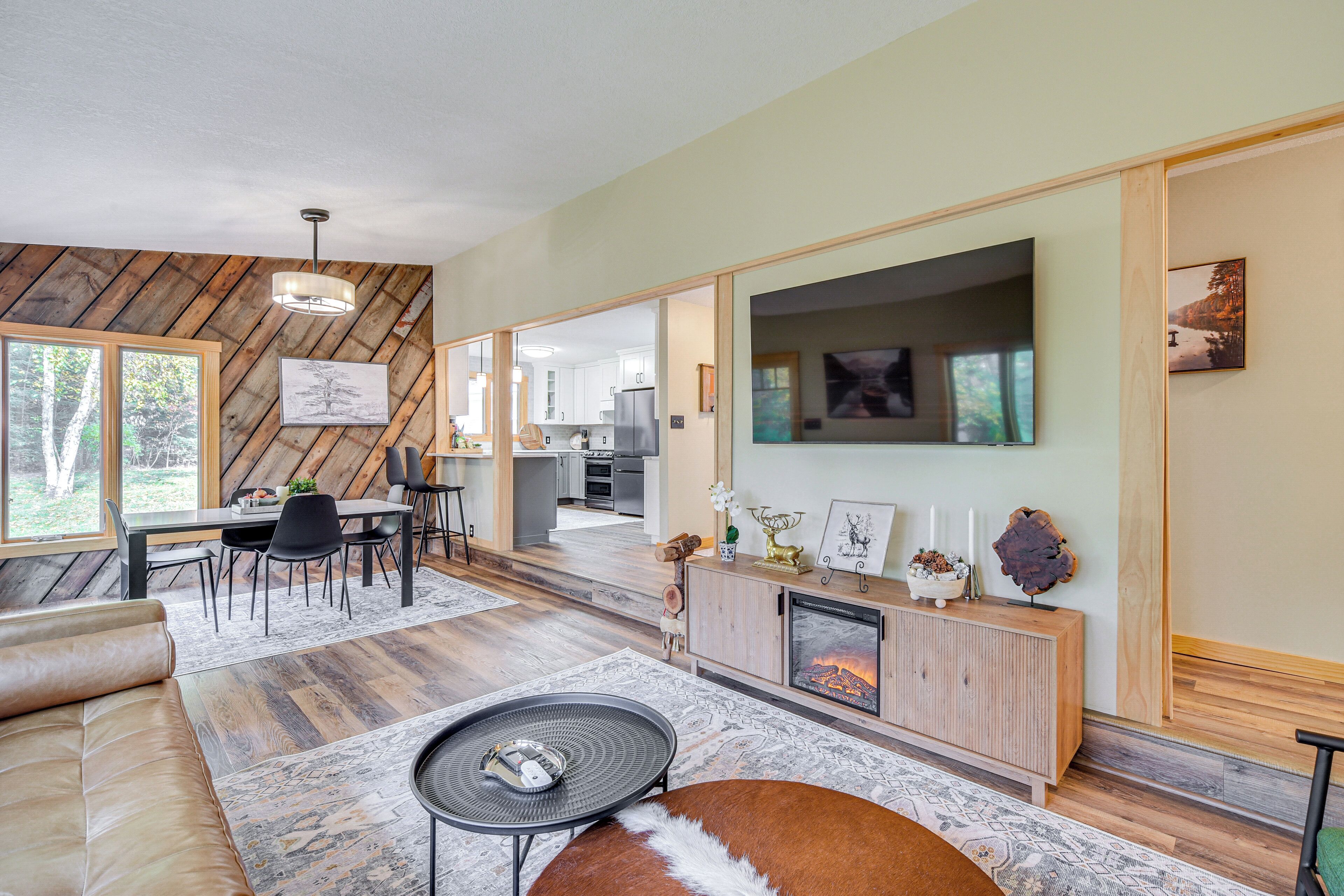 Webster Vacation Rental | 2BR | 1BA | Steps to Enter | 1,008 Sq Ft
