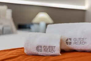 Shower, hair dryer, towels - GuestReady - Gaveto de Lisboa - Room 1 (Ponta Delgada)