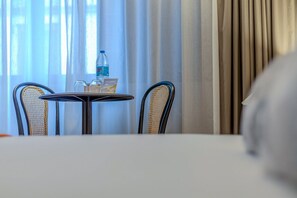 Dining - GuestReady - Gaveto de Lisboa - Room 1 (Ponta Delgada)