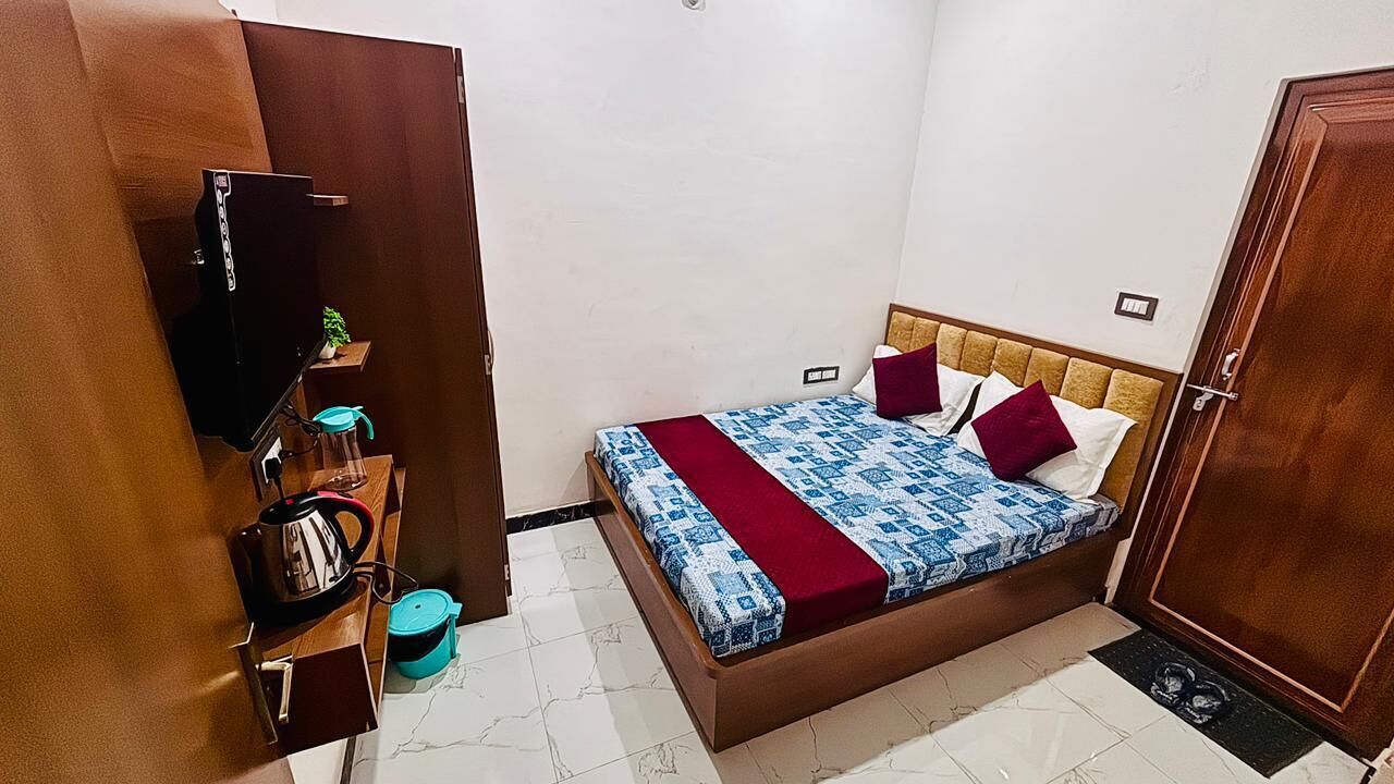 Basic Room | Free WiFi, bed sheets