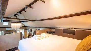 1 camera, ferro/asse da stiro, accesso a Internet, lenzuola