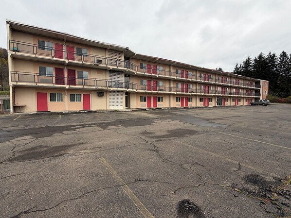 Exterior - Kiteville Bradford (Bradford)