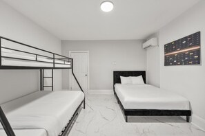 3 bedrooms, desk, iron/ironing board, travel cot