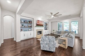 Smart-TV, peis og fotballspill