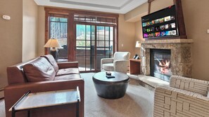 Smart TV, fireplace