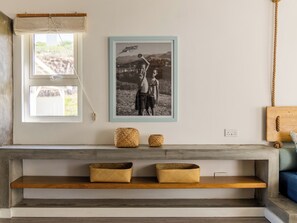 Suite Deluks, pemandangan laut | Brankas