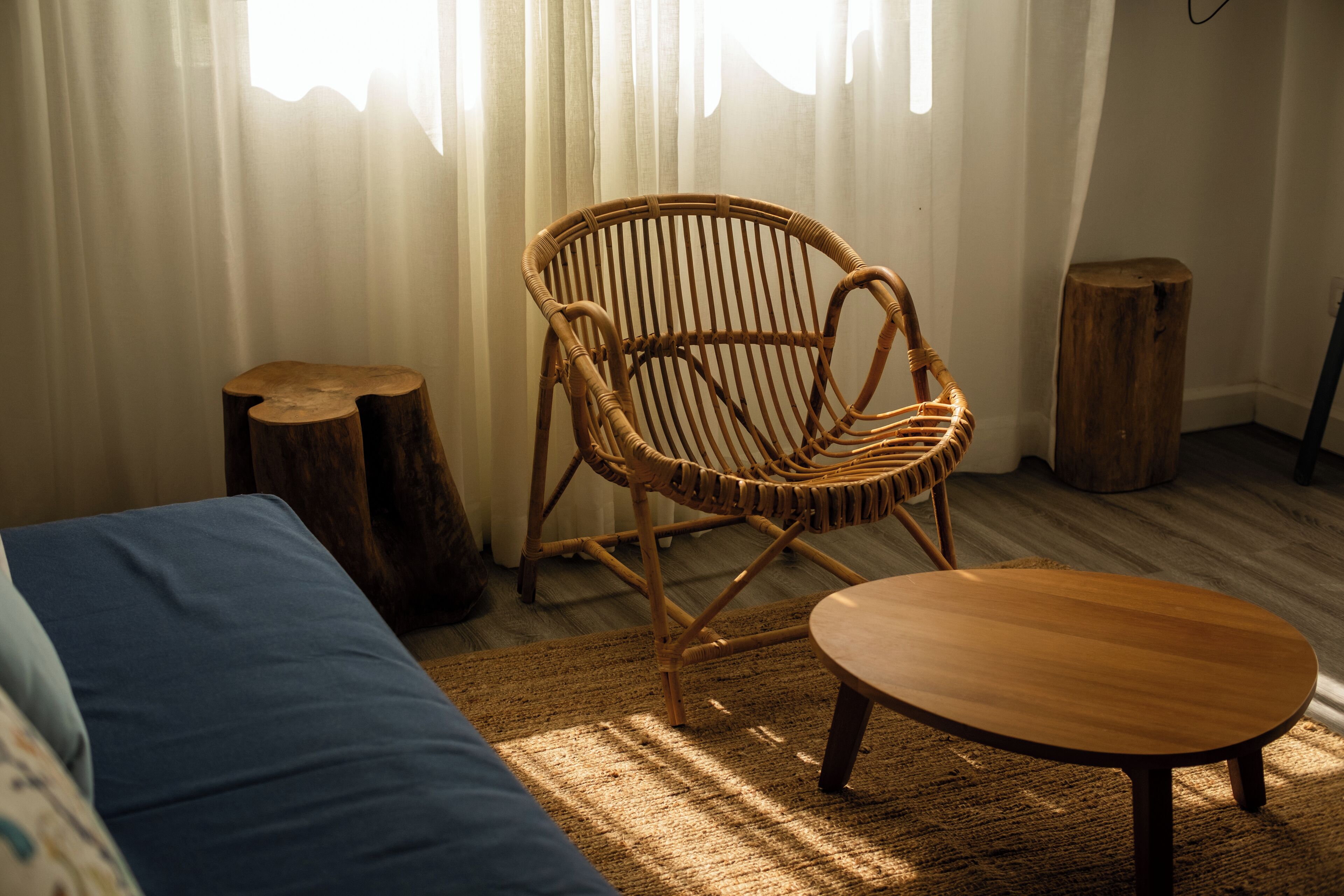 Suite Deluxe, vue mer | Coffres-forts dans les chambres, draps fournis