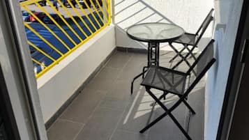 Apartment (One Bedroom Apartment with Balcony) | Balcony