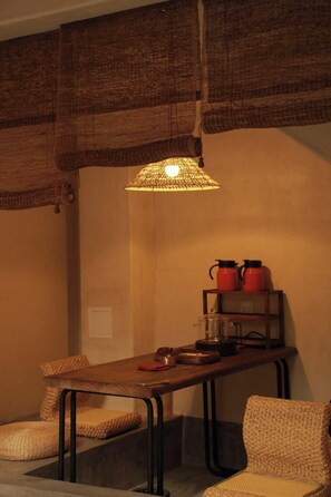 Lobby sitting area - NO.9 Alley Yuchen Res Dence (Guilin)