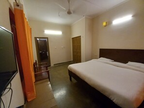 Habitación triple Deluxe | Wifi gratis y ropa de cama