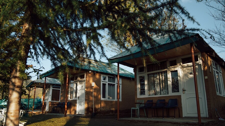 Hotel Vatika Resorts Cottages Shimla