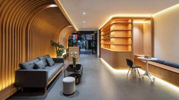 Siddeområde i lobbyen