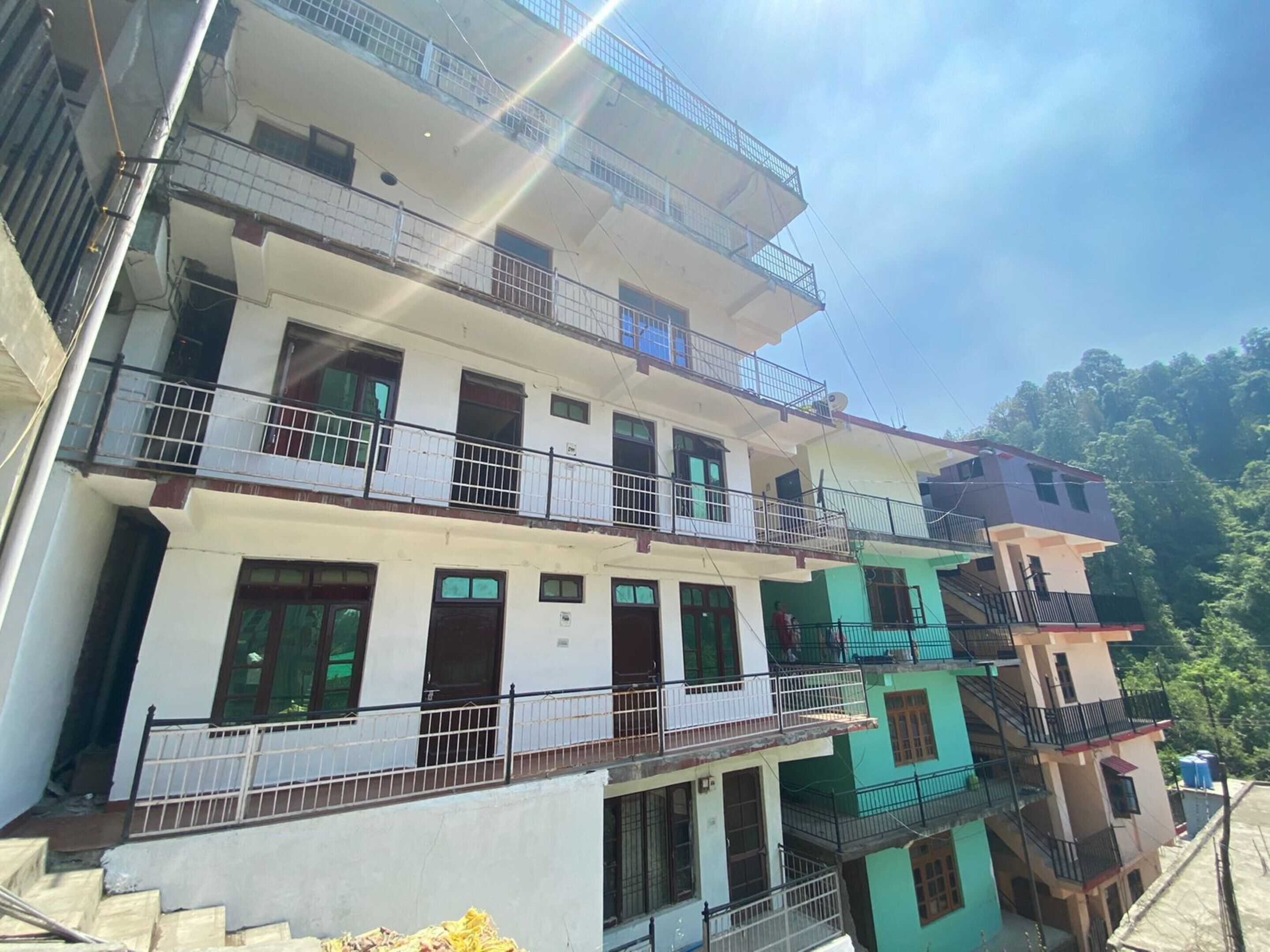 Fachada de la propiedad