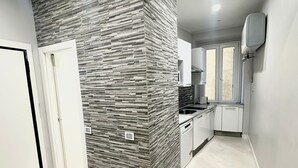 Unclassified image, 3 of 28, button - Elegant apartment in a prime location (Milano)