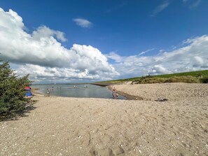 Beach - A villa located near the beach with a sauna (Colijnsplaat)