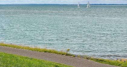 A villa located near the beach with a sauna