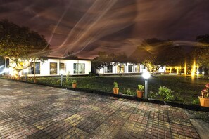 Fachada de la propiedad