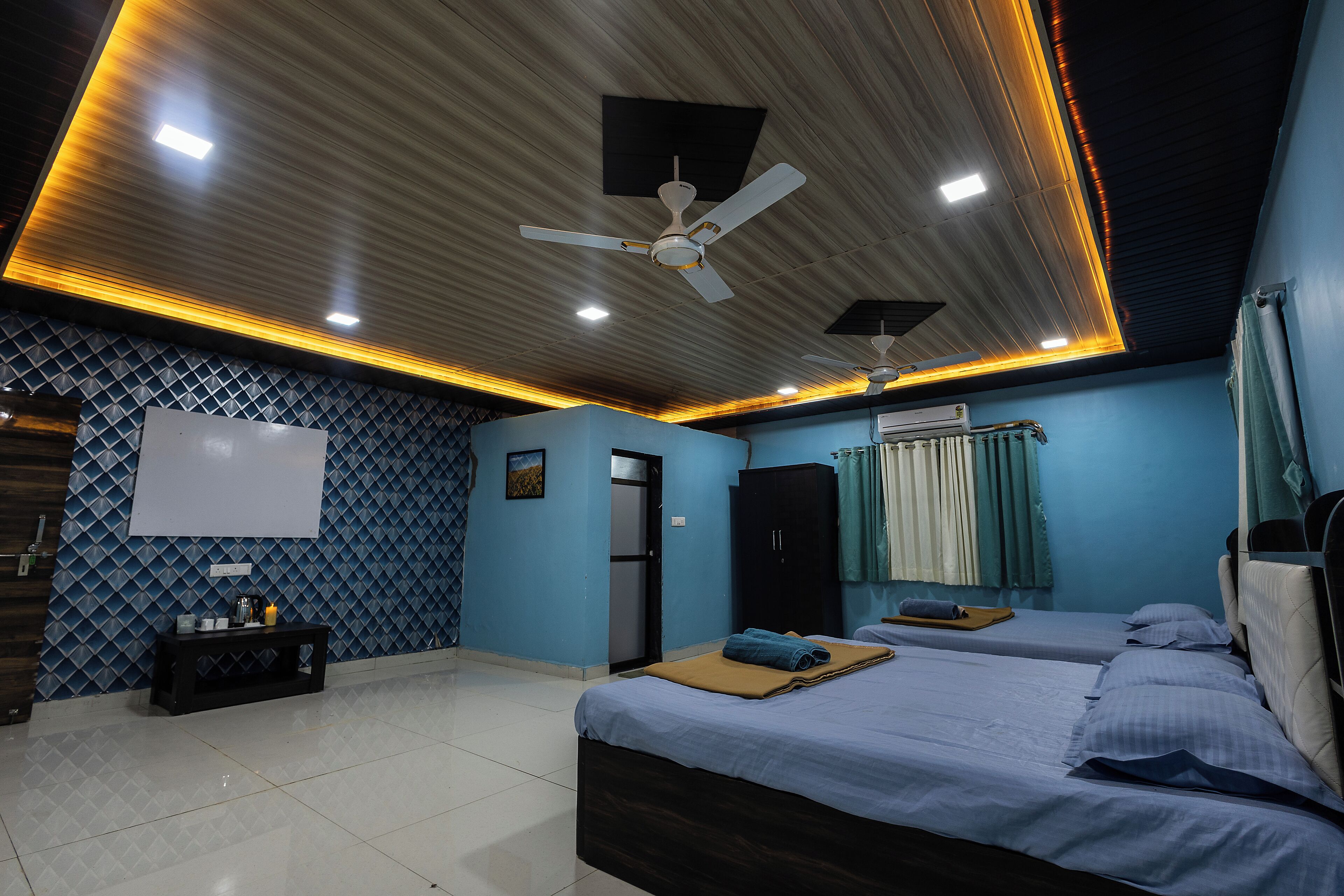 مكتب وواي فاي مجانًا