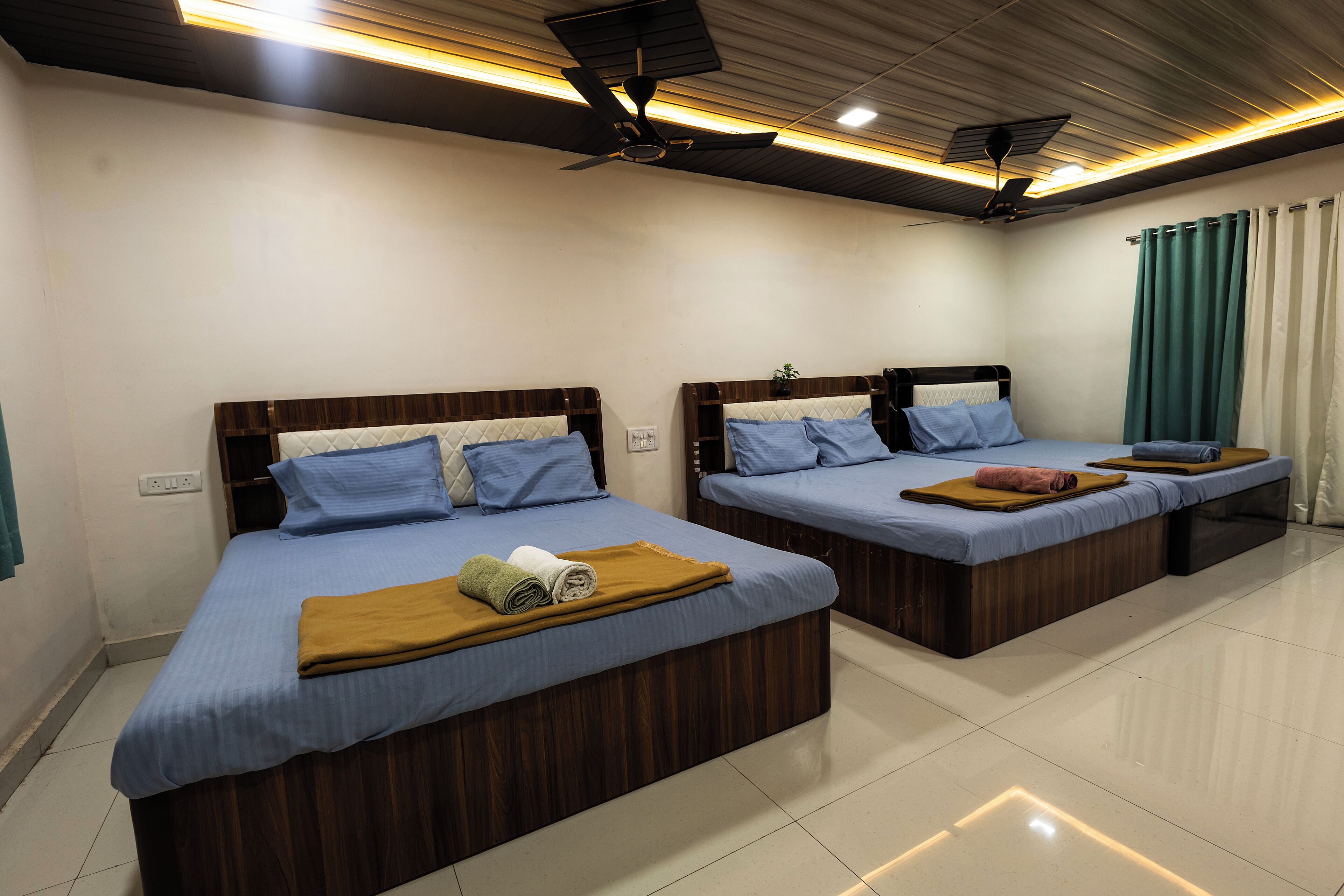 مكتب وواي فاي مجانًا