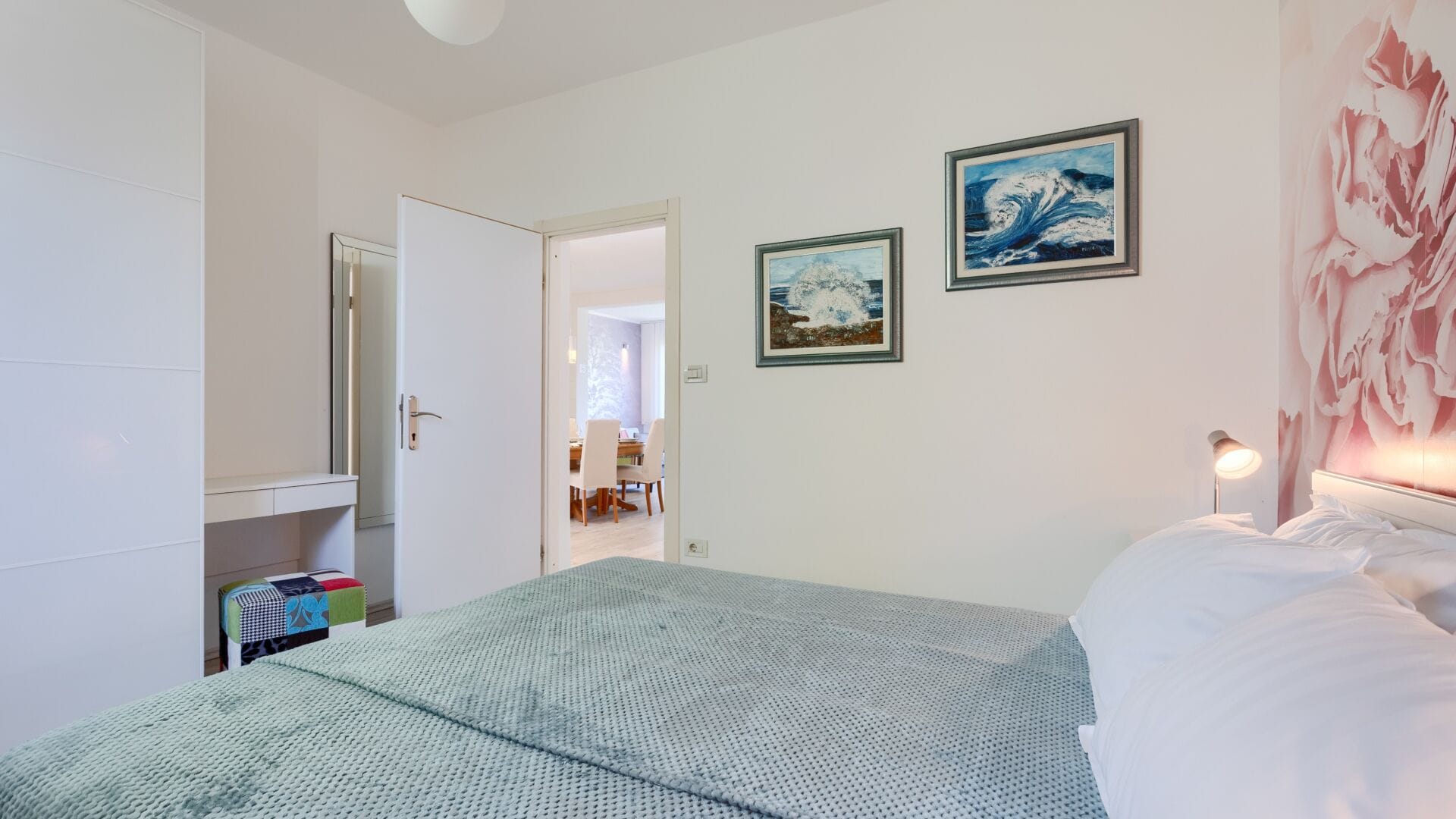 2 bedrooms, iron/ironing board, free WiFi, bed sheets