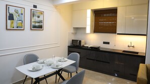 Ảnh chưa phân loại, 3 trong số 14 ảnh, nút
