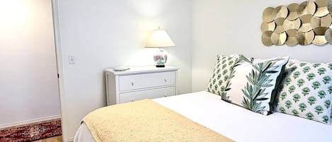 3 chambres, fer et planche Ă repasser, Wi-Fi, draps fournis