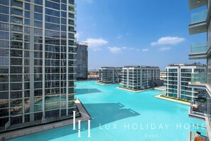 Balcony view - LUX The Burj Khalifa Lagoon View Suite 4 (Dubai)