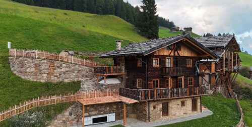 New Opening - Chalet 'Larchrast' mit Bergblick, privater Terrasse, ein Ort der Ruhe