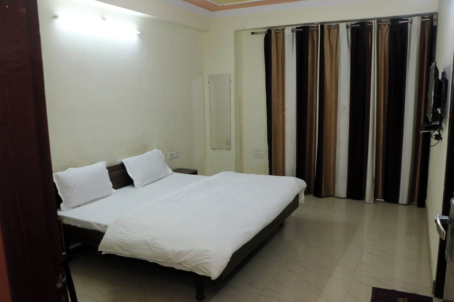 Deluxe Double Room, City View