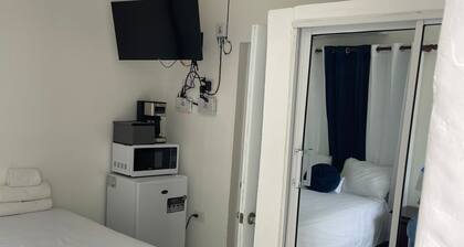 Room-small Studio With all you Need for