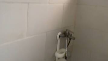 Room, 1 Bedroom, Smoking, Garden View | Bathroom
