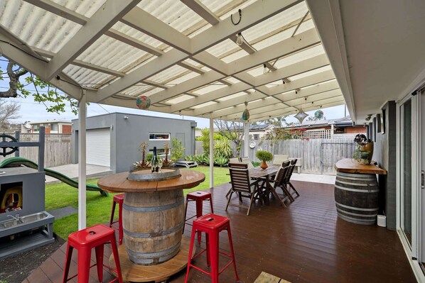 Outdoor dining
